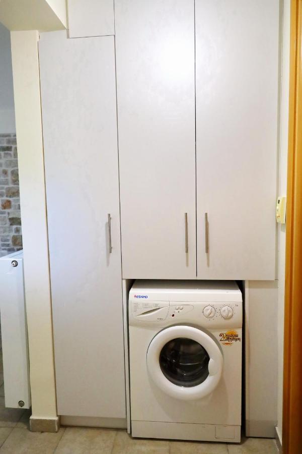 Fou'S Apartment 纳弗帕克托斯 外观 照片